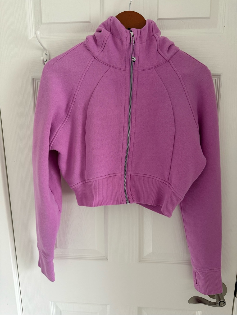 Lululemon Cropped Full-zip Scuba Hoodie in Dahlia Mauve - Picture 4 of 13
